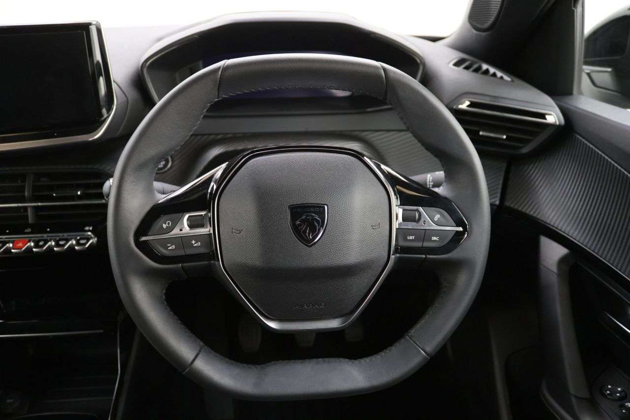 2024 PEUGEOT 2008 2024 PEUGEOT 2008