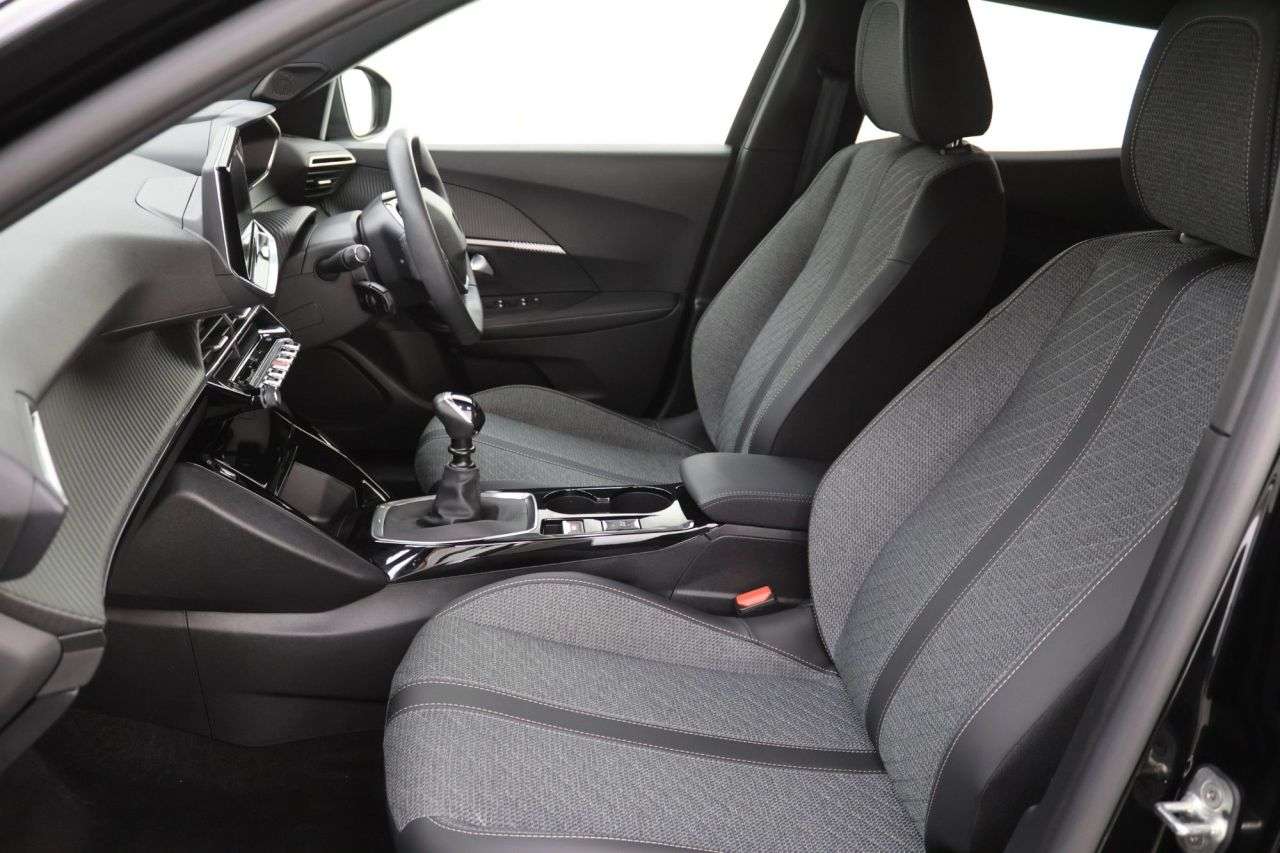 2024 PEUGEOT 2008 2024 PEUGEOT 2008