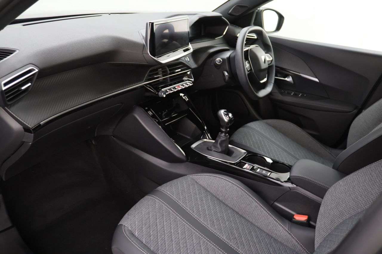 2024 PEUGEOT 2008 2024 PEUGEOT 2008