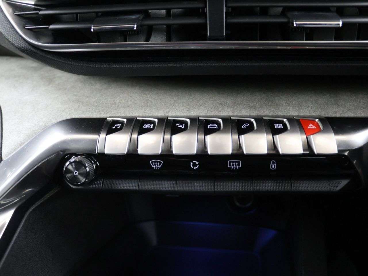 2022 PEUGEOT 3008 2022 PEUGEOT 3008