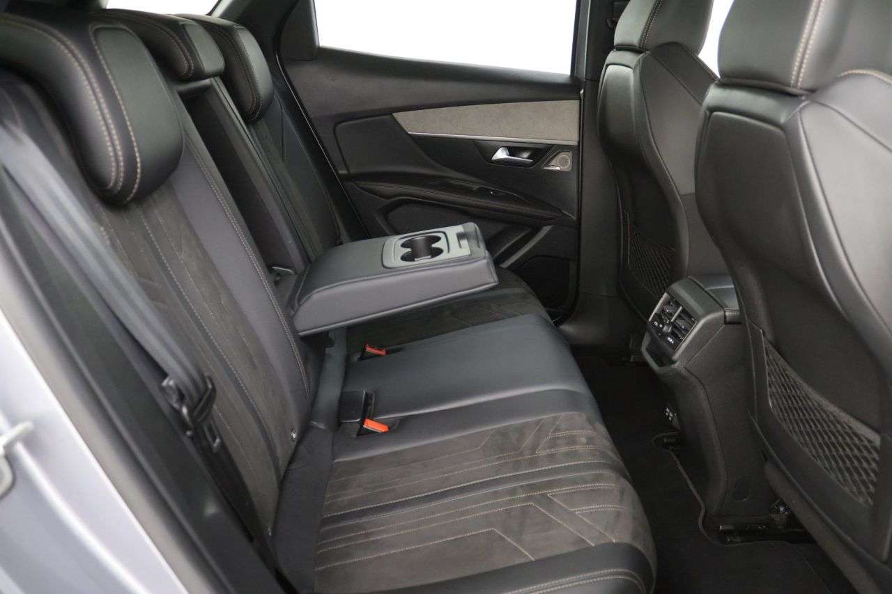 2022 PEUGEOT 3008 2022 PEUGEOT 3008