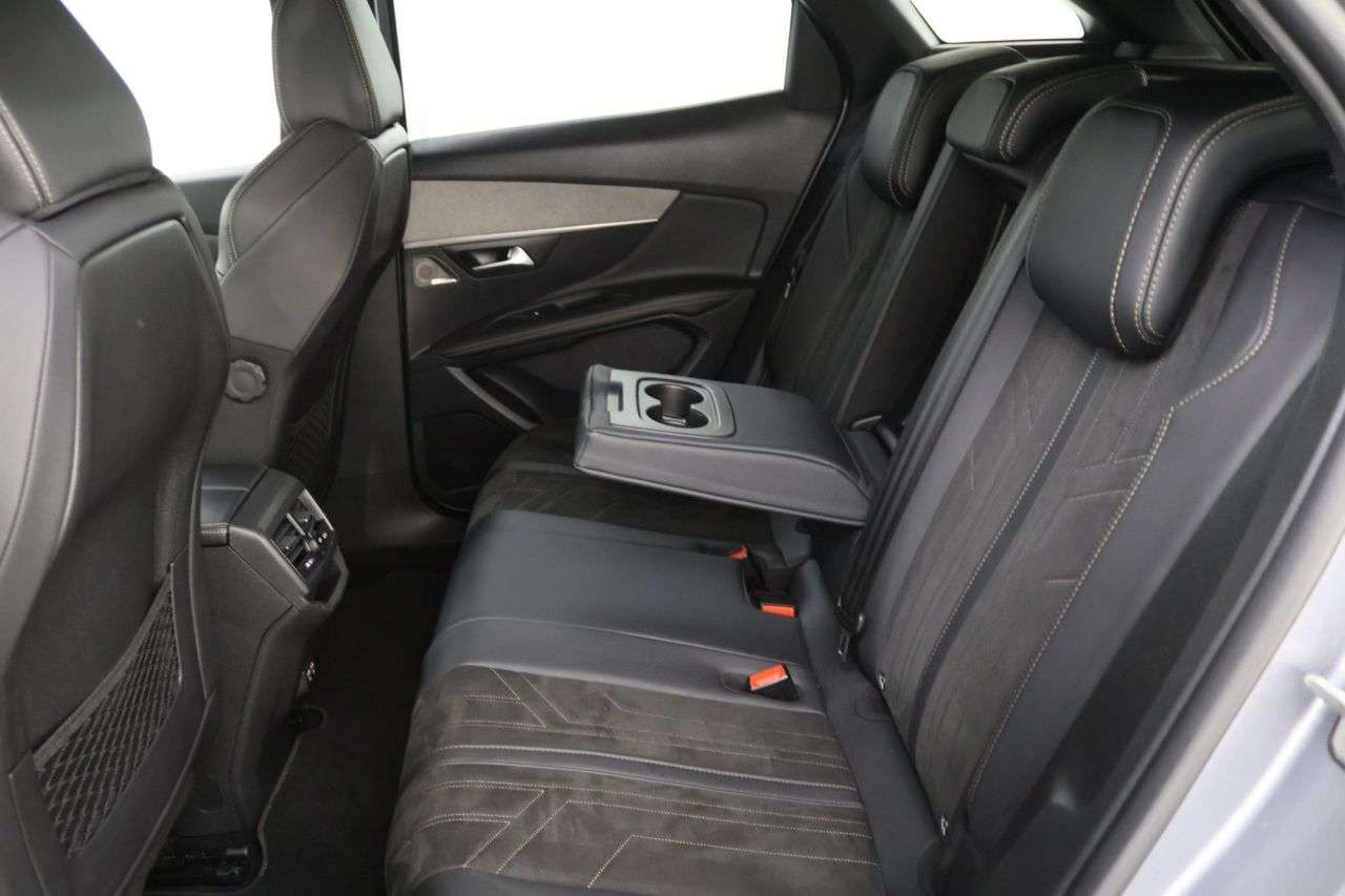 2022 PEUGEOT 3008 2022 PEUGEOT 3008
