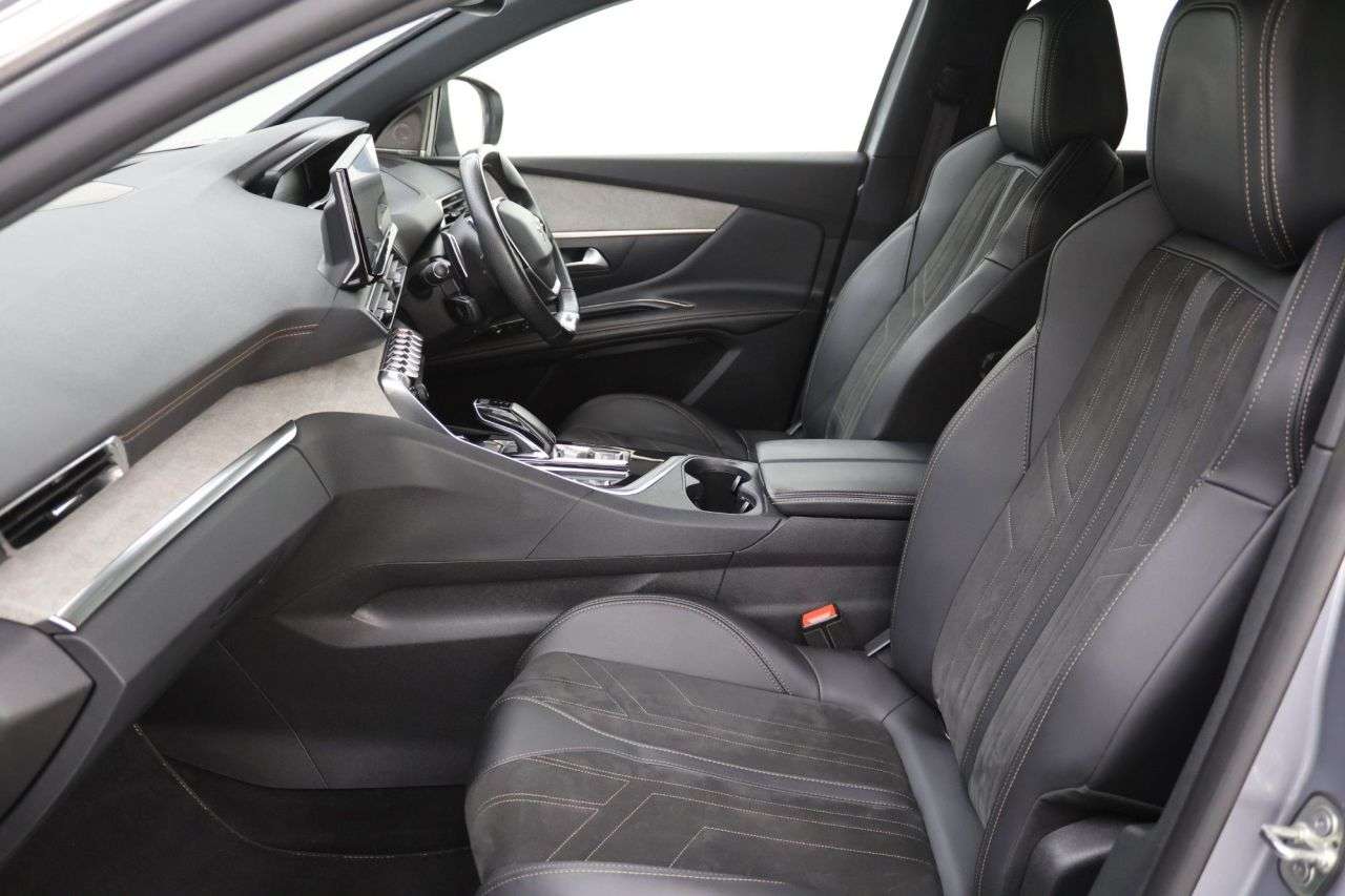 2022 PEUGEOT 3008 2022 PEUGEOT 3008