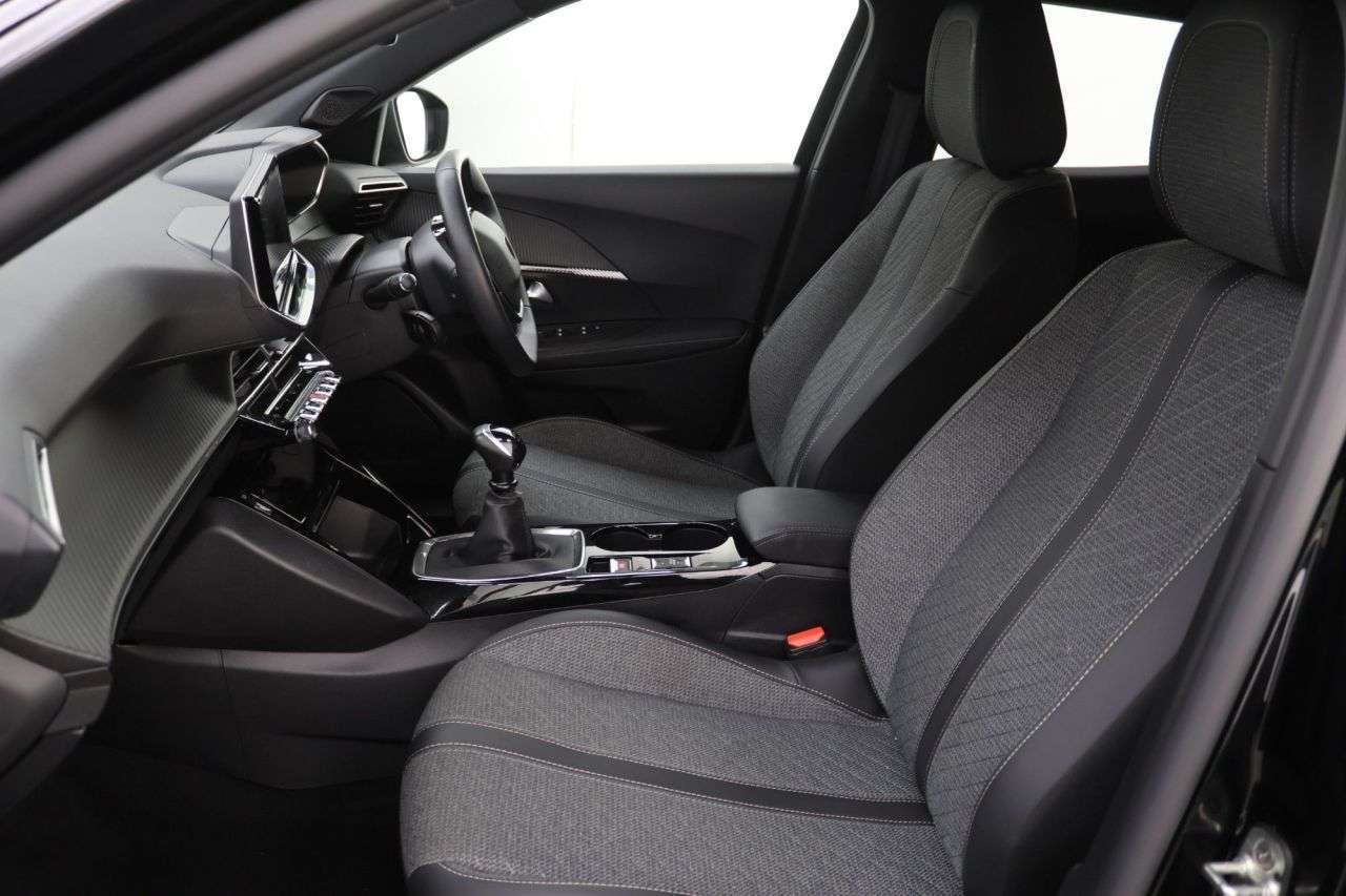 2024 PEUGEOT 2008 2024 PEUGEOT 2008