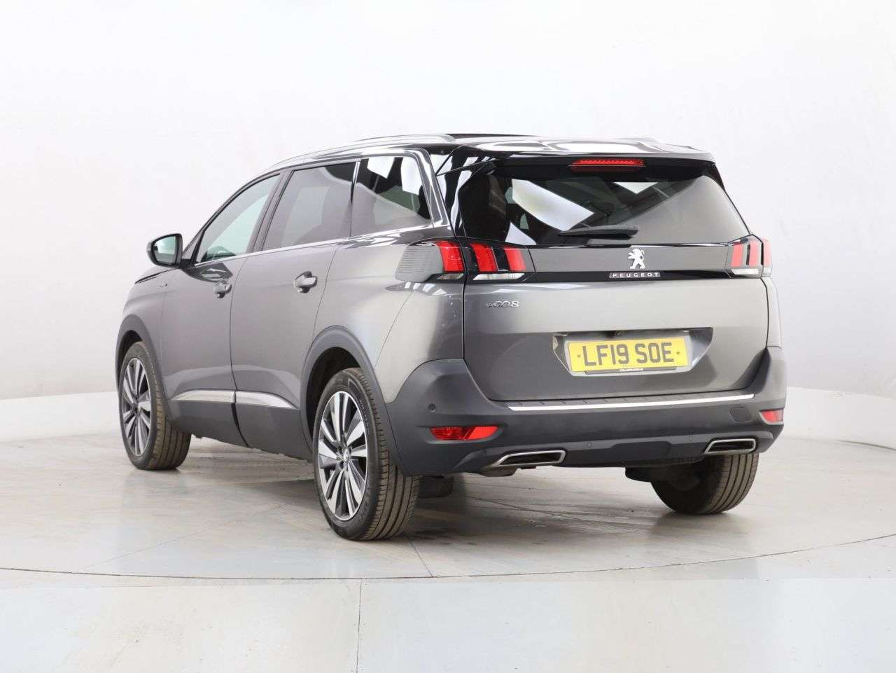 2019 PEUGEOT 5008 2019 PEUGEOT 5008