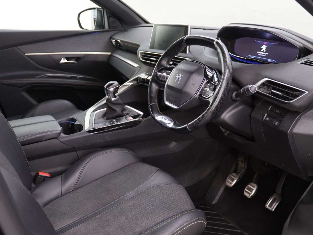 2019 PEUGEOT 5008 2019 PEUGEOT 5008