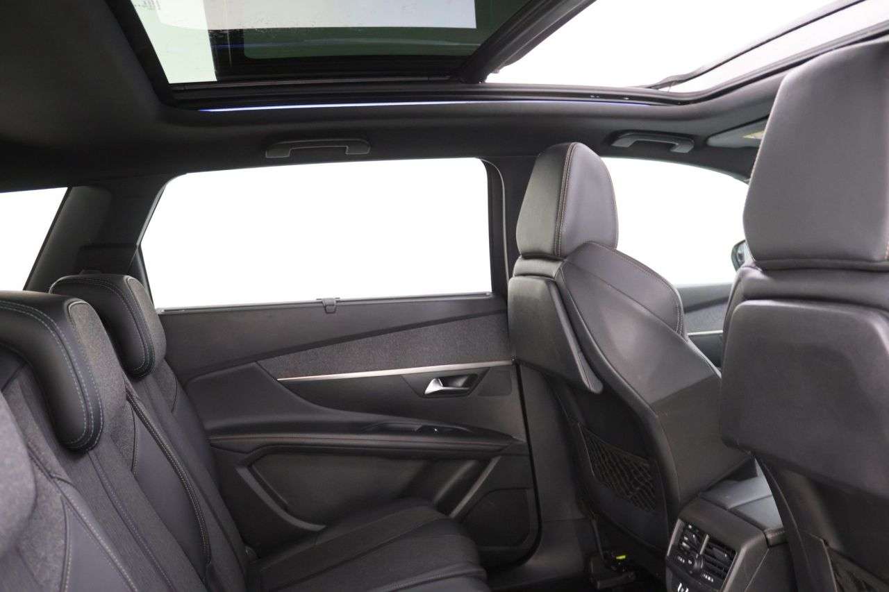 A 2019 PEUGEOT 5008 1.2 PureTech GT Line Premium SUV 5dr Petrol Manual Euro 6 (s/s) (130 ps) A 2019 PEUGEOT 5008 1.2 PureTech GT Line Premium SUV 5dr Petrol Manual Euro 6 (s/s) (130 ps)