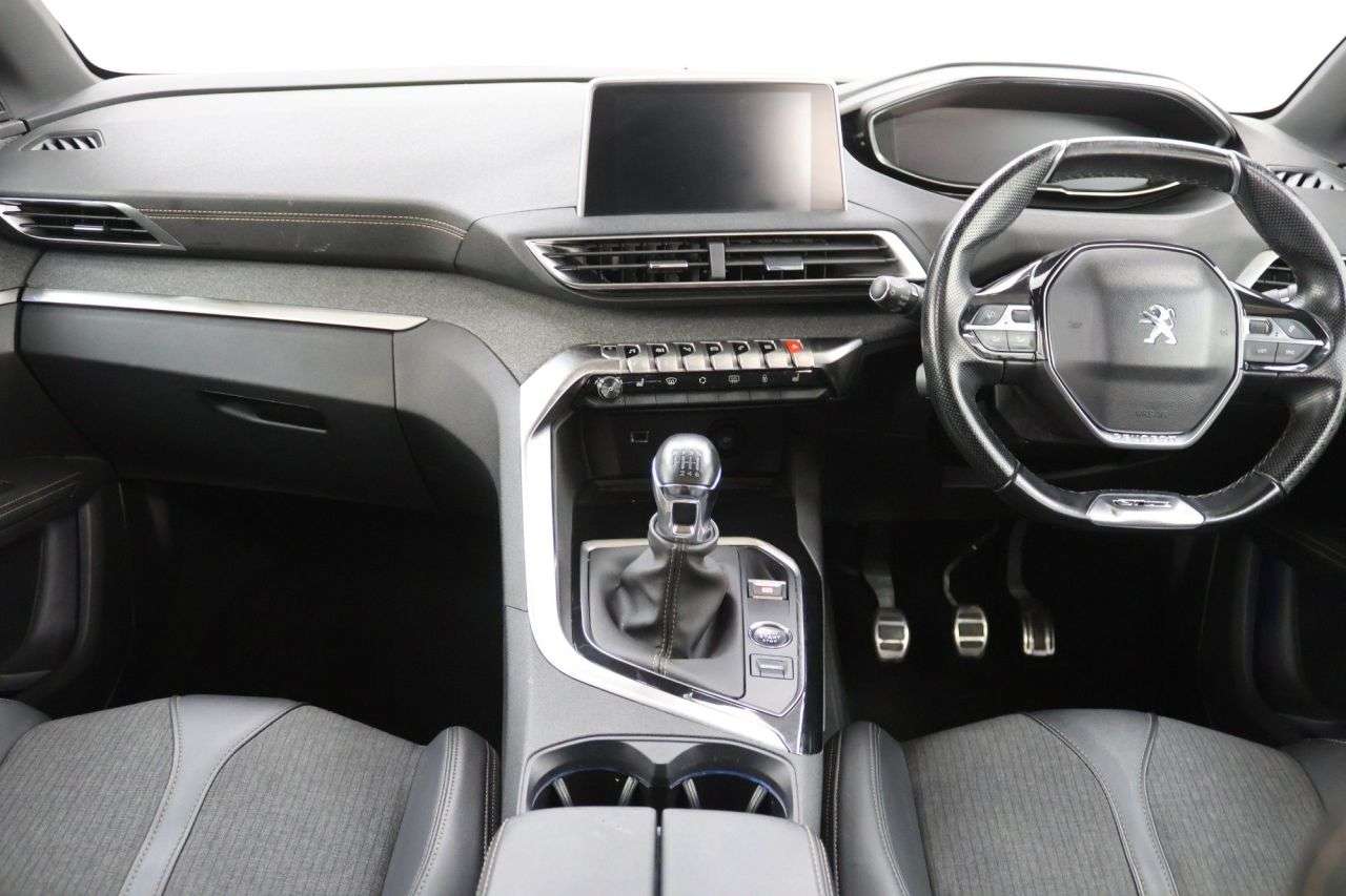 2019 PEUGEOT 5008 2019 PEUGEOT 5008