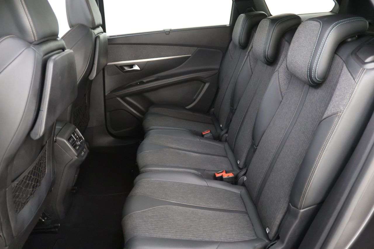 2019 PEUGEOT 5008 2019 PEUGEOT 5008