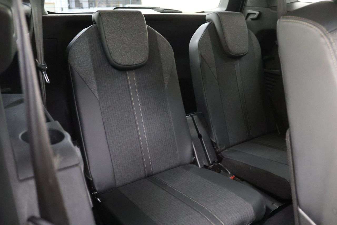 2019 PEUGEOT 5008 2019 PEUGEOT 5008