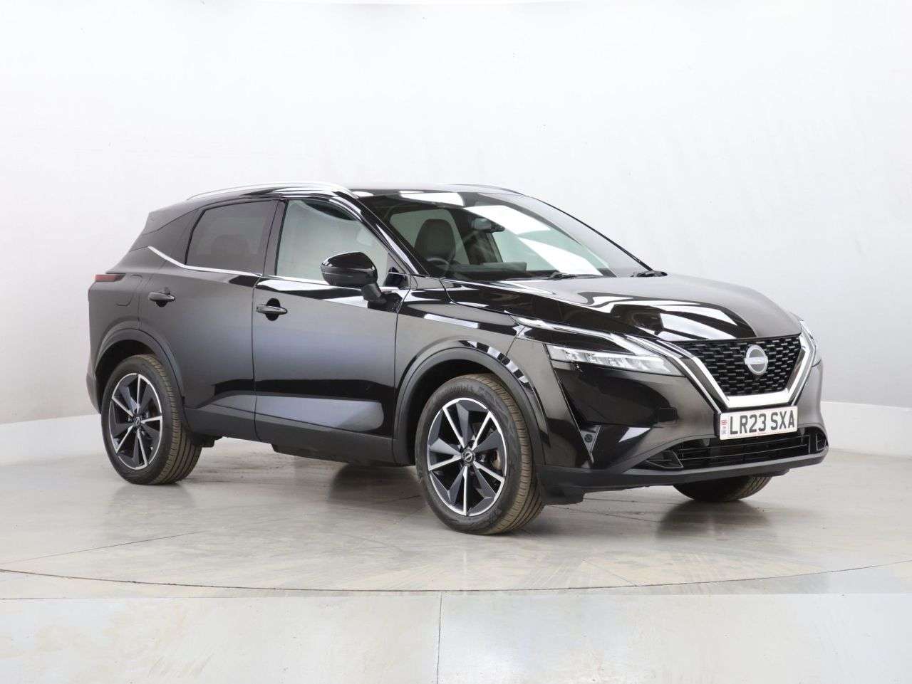 A 2023 NISSAN QASHQAI 1.3 DIG-T MHEV Tekna SUV 5dr Petrol Hybrid Manual Euro 6 (s/s) (140 ps) A 2023 NISSAN QASHQAI 1.3 DIG-T MHEV Tekna SUV 5dr Petrol Hybrid Manual Euro 6 (s/s) (140 ps)