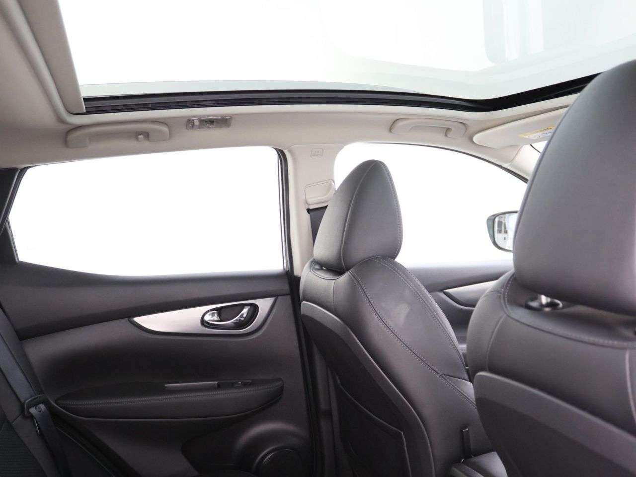 A 2019 NISSAN QASHQAI 1.3 DIG-T Tekna SUV 5dr Petrol Manual Euro 6 (s/s) (140 ps) A 2019 NISSAN QASHQAI 1.3 DIG-T Tekna SUV 5dr Petrol Manual Euro 6 (s/s) (140 ps)