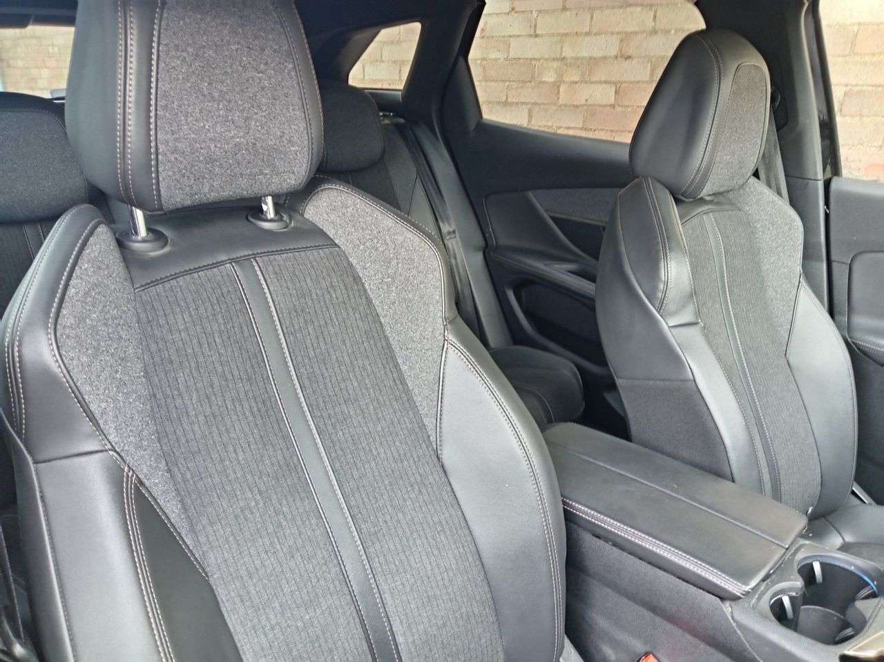 2020 PEUGEOT 3008 2020 PEUGEOT 3008