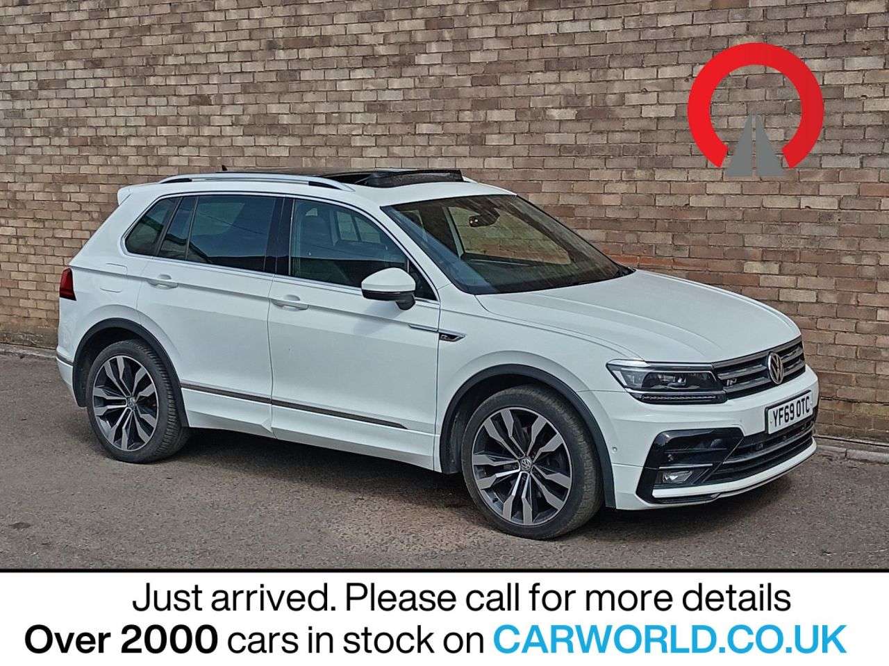 A 2019 VOLKSWAGEN TIGUAN 2.0 TDI R-Line Tech SUV 5dr Diesel DSG 4Motion Euro 6 (s/s) (190 ps) A 2019 VOLKSWAGEN TIGUAN 2.0 TDI R-Line Tech SUV 5dr Diesel DSG 4Motion Euro 6 (s/s) (190 ps)