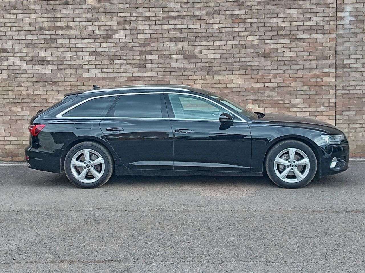 A 2022 AUDI A6 AVANT 2.0 TDI 40 Sport Estate 5dr Diesel S Tronic quattro Euro 6 (s/s) (204 ps) A 2022 AUDI A6 AVANT 2.0 TDI 40 Sport Estate 5dr Diesel S Tronic quattro Euro 6 (s/s) (204 ps)