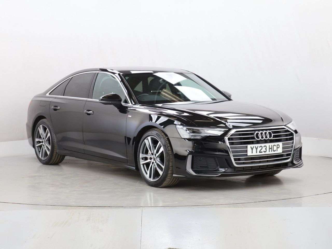 A 2023 AUDI A6 SALOON 2.0 TFSI 40 S line Saloon 4dr Petrol S Tronic Euro 6 (s/s) (204 ps) A 2023 AUDI A6 SALOON 2.0 TFSI 40 S line Saloon 4dr Petrol S Tronic Euro 6 (s/s) (204 ps)