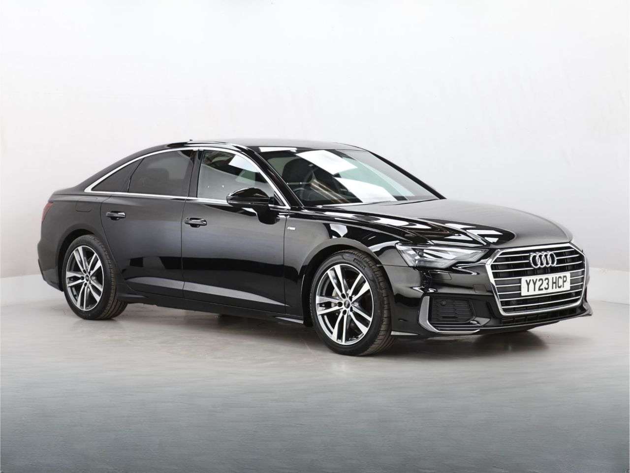 A 2023 AUDI A6 SALOON 2.0 TFSI 40 S line Saloon 4dr Petrol S Tronic Euro 6 (s/s) (204 ps) A 2023 AUDI A6 SALOON 2.0 TFSI 40 S line Saloon 4dr Petrol S Tronic Euro 6 (s/s) (204 ps)