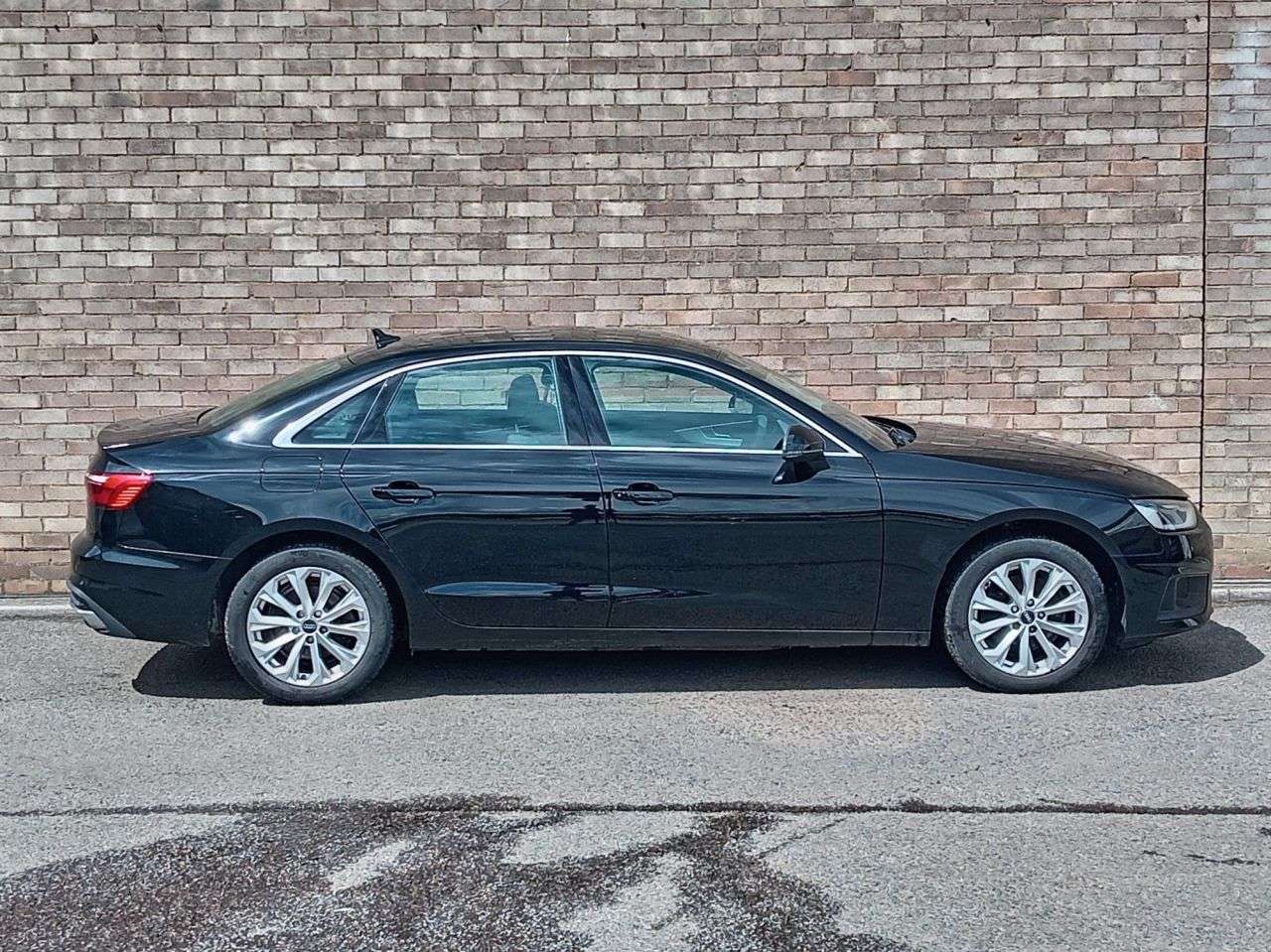 A 2022 AUDI A4 2.0 TFSI 35 Technik Saloon 4dr Petrol S Tronic Euro 6 (s/s) (150 ps) A 2022 AUDI A4 2.0 TFSI 35 Technik Saloon 4dr Petrol S Tronic Euro 6 (s/s) (150 ps)