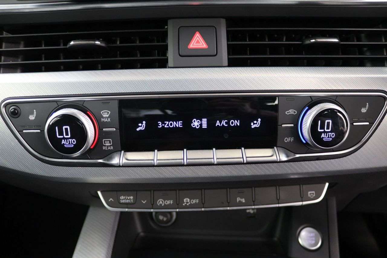2022 AUDI A4 2022 AUDI A4