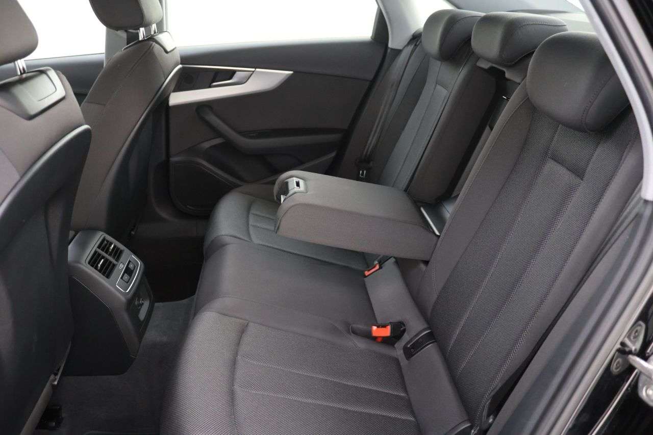 2022 AUDI A4 2022 AUDI A4