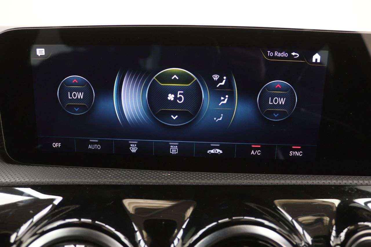 2021 MERCEDES-BENZ A CLASS 2021 MERCEDES-BENZ A CLASS