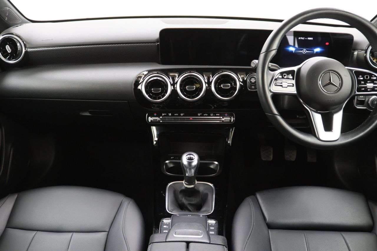 2021 MERCEDES-BENZ A CLASS 2021 MERCEDES-BENZ A CLASS