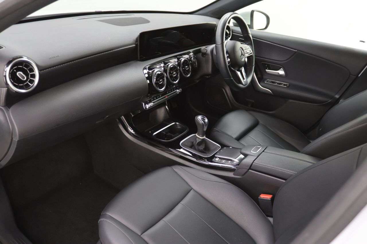 2021 MERCEDES-BENZ A CLASS 2021 MERCEDES-BENZ A CLASS