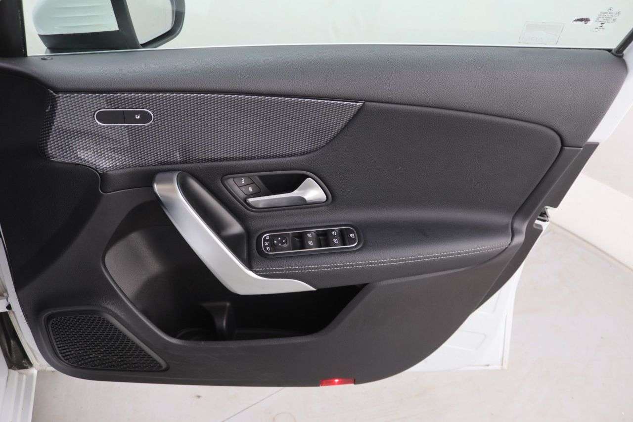 2021 MERCEDES-BENZ A CLASS 2021 MERCEDES-BENZ A CLASS