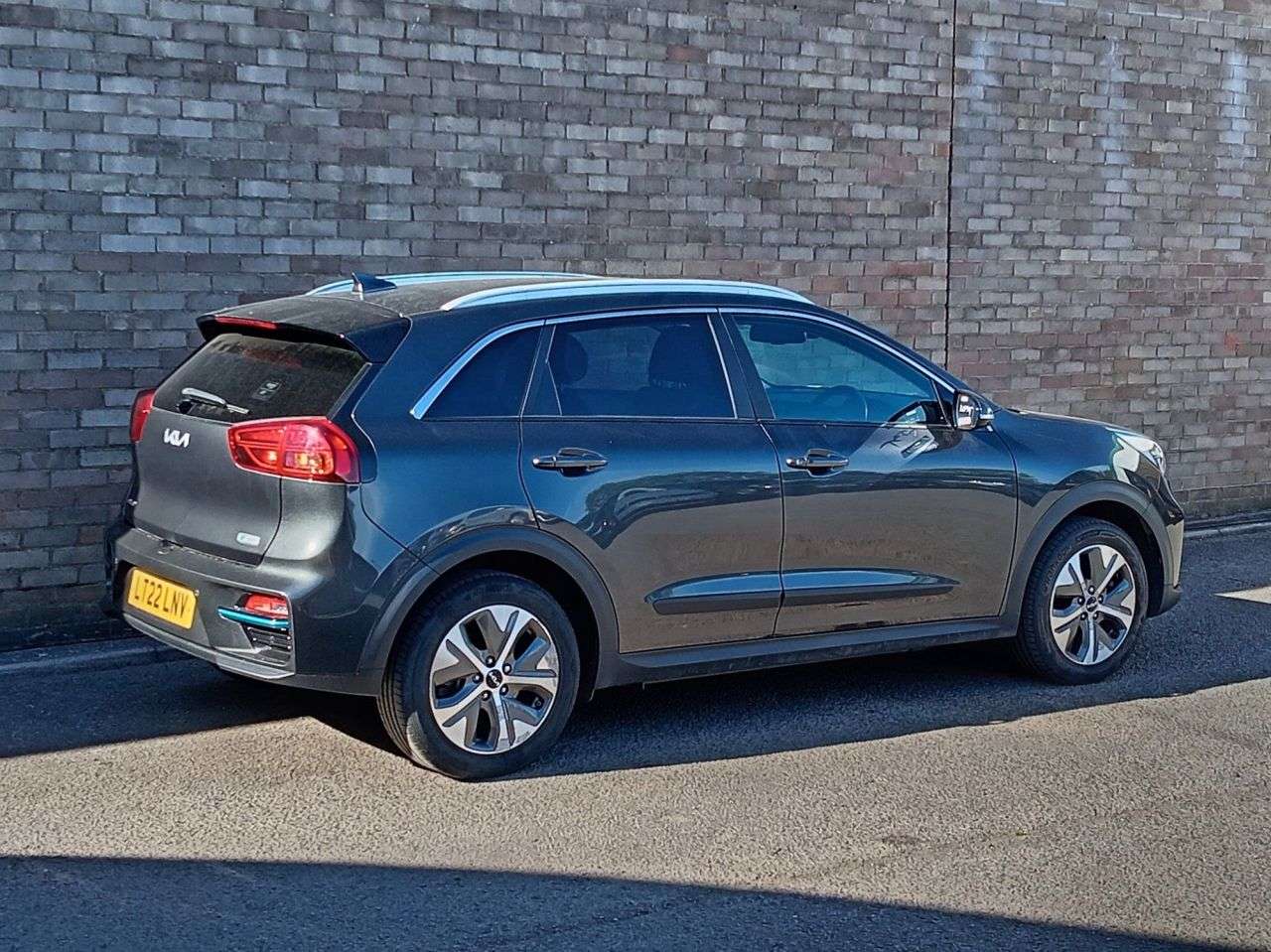 A 2022 KIA NIRO 64kWh 2 SUV 5dr Electric Auto (201 bhp) A 2022 KIA NIRO 64kWh 2 SUV 5dr Electric Auto (201 bhp)