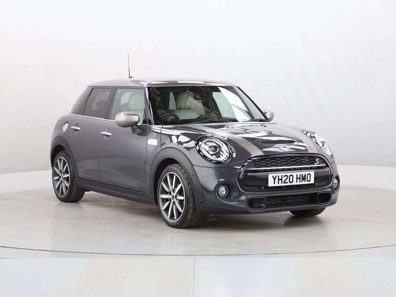 A 2020 MINI HATCH 2.0 Cooper S Exclusive Hatchback 5dr Petrol Steptronic Euro 6 (s/s) (192 ps A 2020 MINI HATCH 2.0 Cooper S Exclusive Hatchback 5dr Petrol Steptronic Euro 6 (s/s) (192 ps