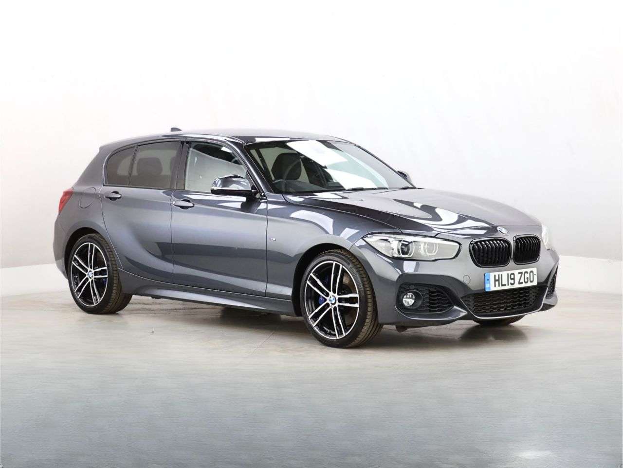 A 2019 BMW 1 SERIES 1.5 118i GPF M Sport Shadow Edition Hatchback 5dr Petrol Manual Euro 6 (s/s A 2019 BMW 1 SERIES 1.5 118i GPF M Sport Shadow Edition Hatchback 5dr Petrol Manual Euro 6 (s/s