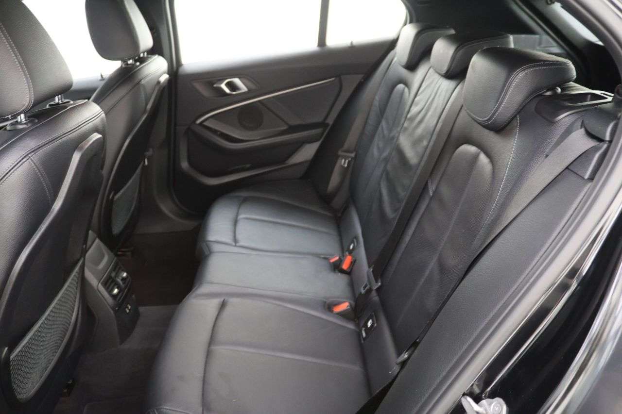 2021 BMW 1 SERIES 2021 BMW 1 SERIES