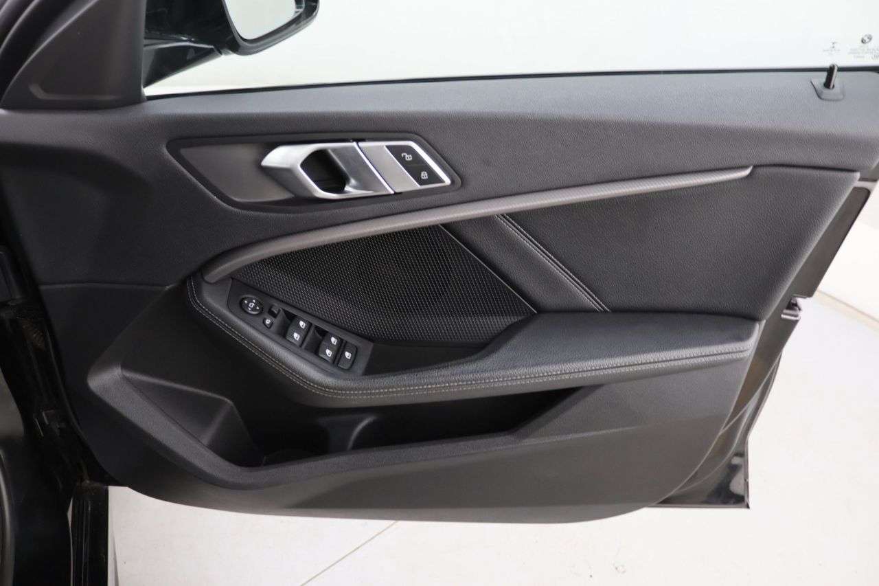 2021 BMW 1 SERIES 2021 BMW 1 SERIES