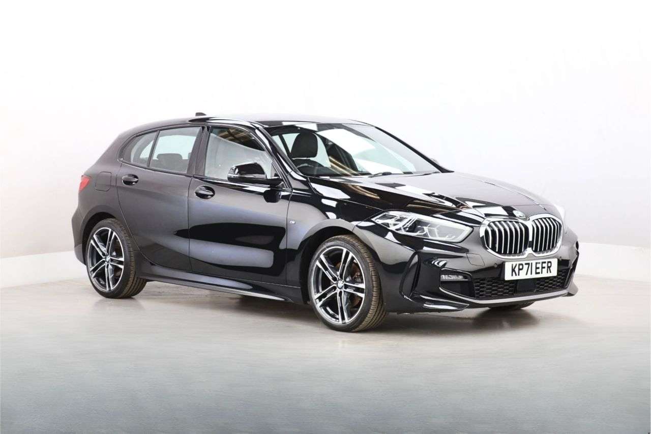 A 2021 BMW 1 SERIES 1.5 118i M Sport (LCP) Hatchback 5dr Petrol Manual Euro 6 (s/s) (136 ps) A 2021 BMW 1 SERIES 1.5 118i M Sport (LCP) Hatchback 5dr Petrol Manual Euro 6 (s/s) (136 ps)