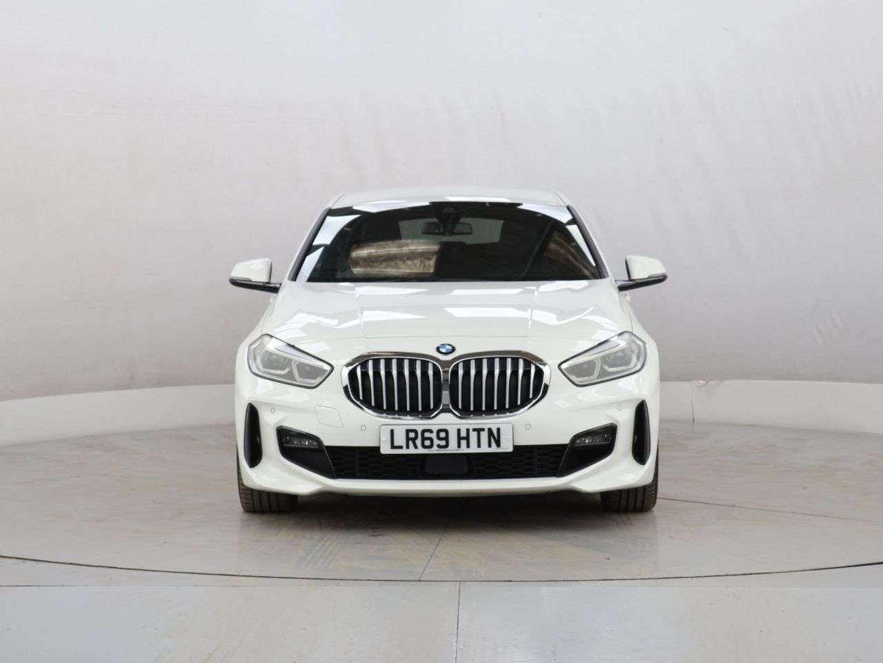 A 2019 BMW 1 SERIES 1.5 118i M Sport Hatchback 5dr Petrol DCT Euro 6 (s/s) (140 ps) A 2019 BMW 1 SERIES 1.5 118i M Sport Hatchback 5dr Petrol DCT Euro 6 (s/s) (140 ps)