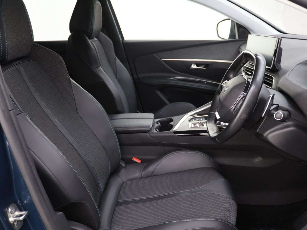 2022 PEUGEOT 3008 2022 PEUGEOT 3008