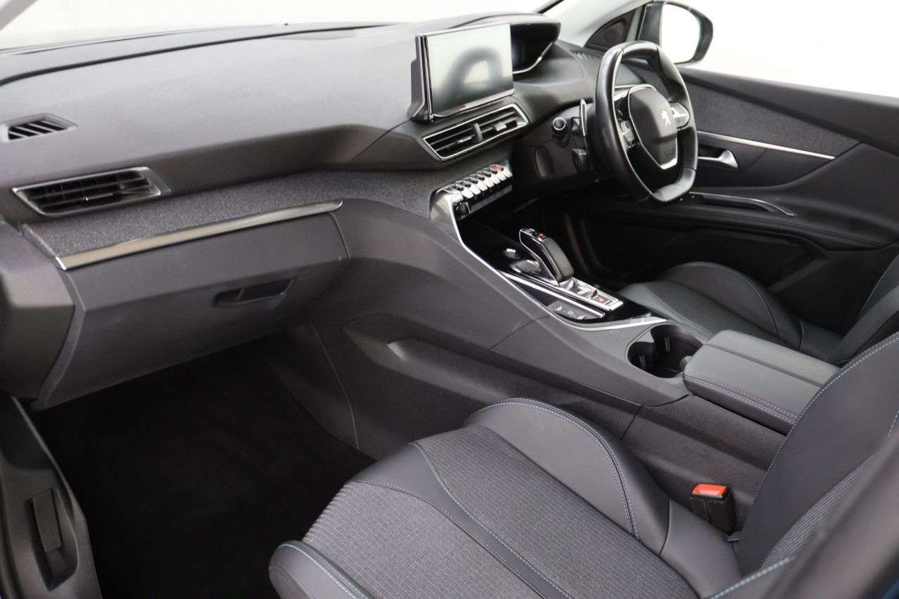 2022 PEUGEOT 3008 2022 PEUGEOT 3008