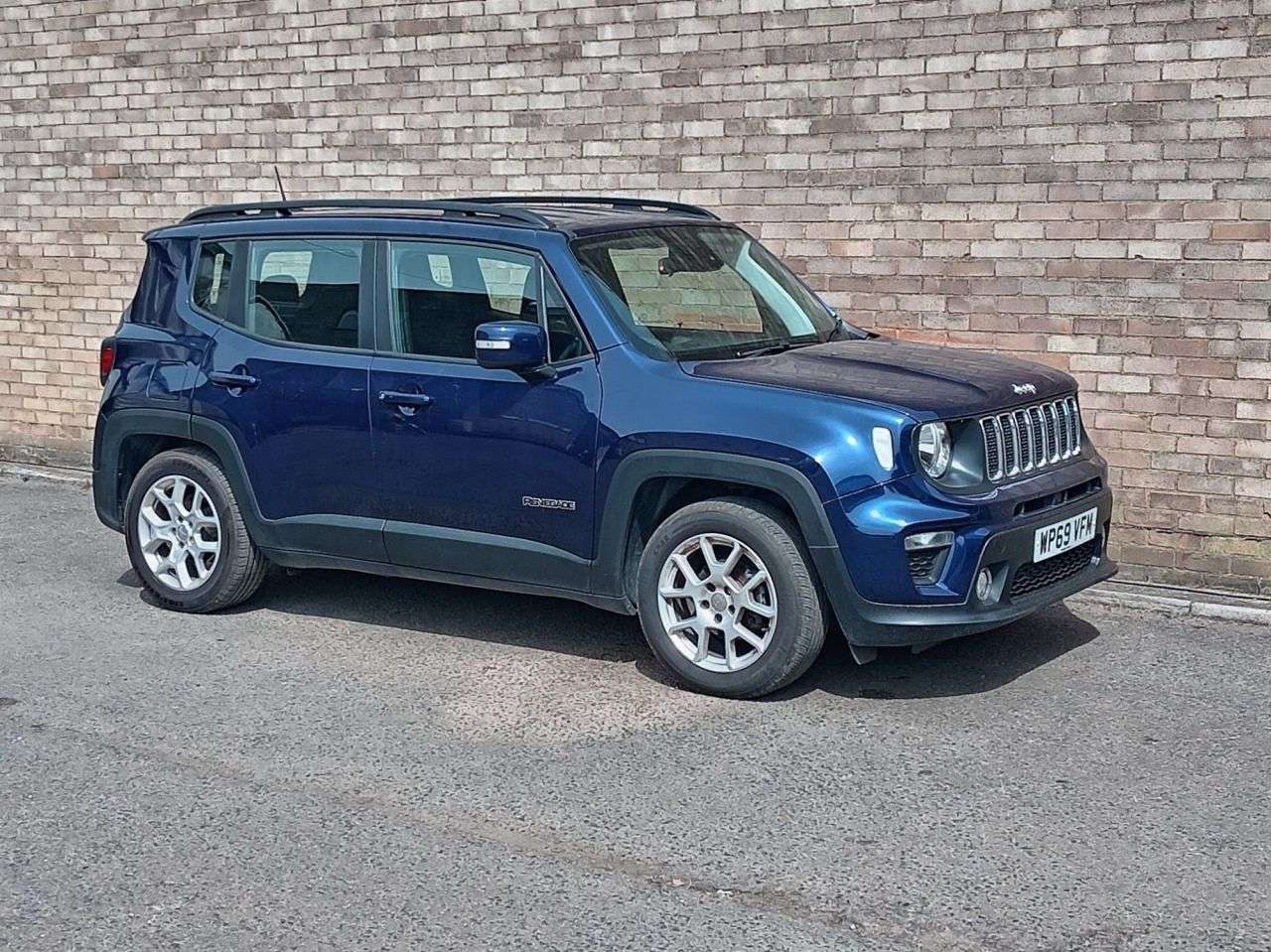 A 2019 JEEP RENEGADE 1.6 MultiJetII Longitude SUV 5dr Diesel Manual Euro 6 (s/s) (120 ps) A 2019 JEEP RENEGADE 1.6 MultiJetII Longitude SUV 5dr Diesel Manual Euro 6 (s/s) (120 ps)