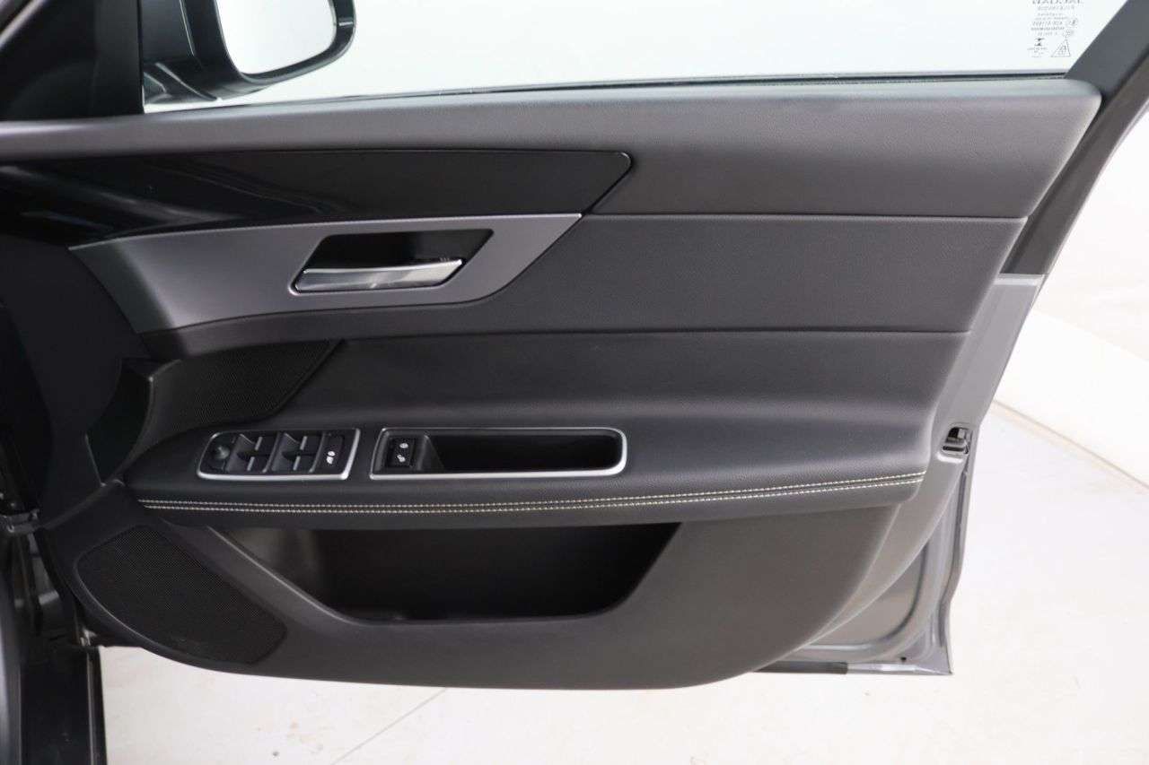 2019 JAGUAR XF 2019 JAGUAR XF