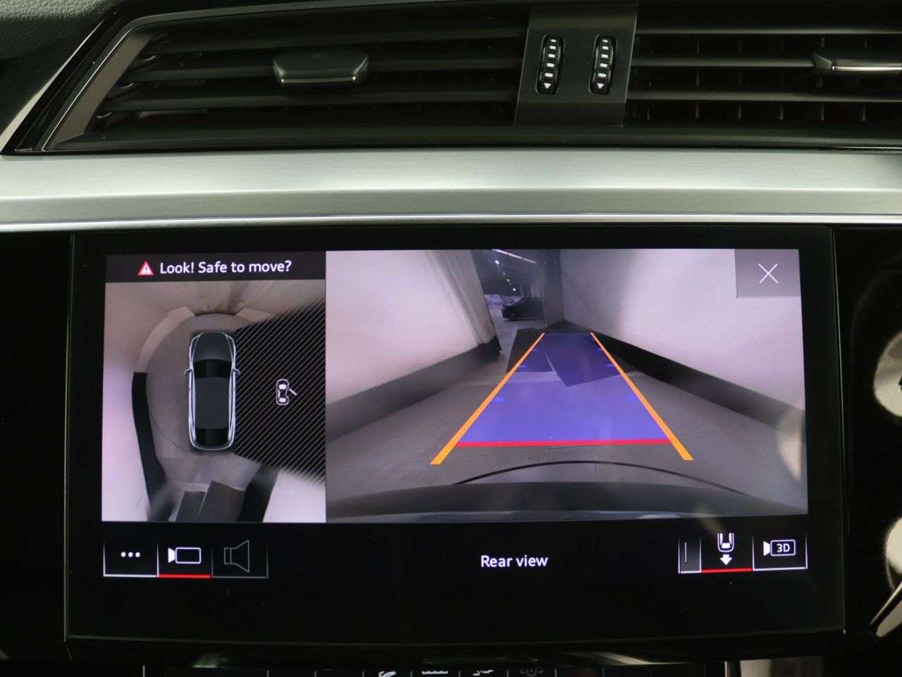 2021 AUDI E-TRON 2021 AUDI E-TRON