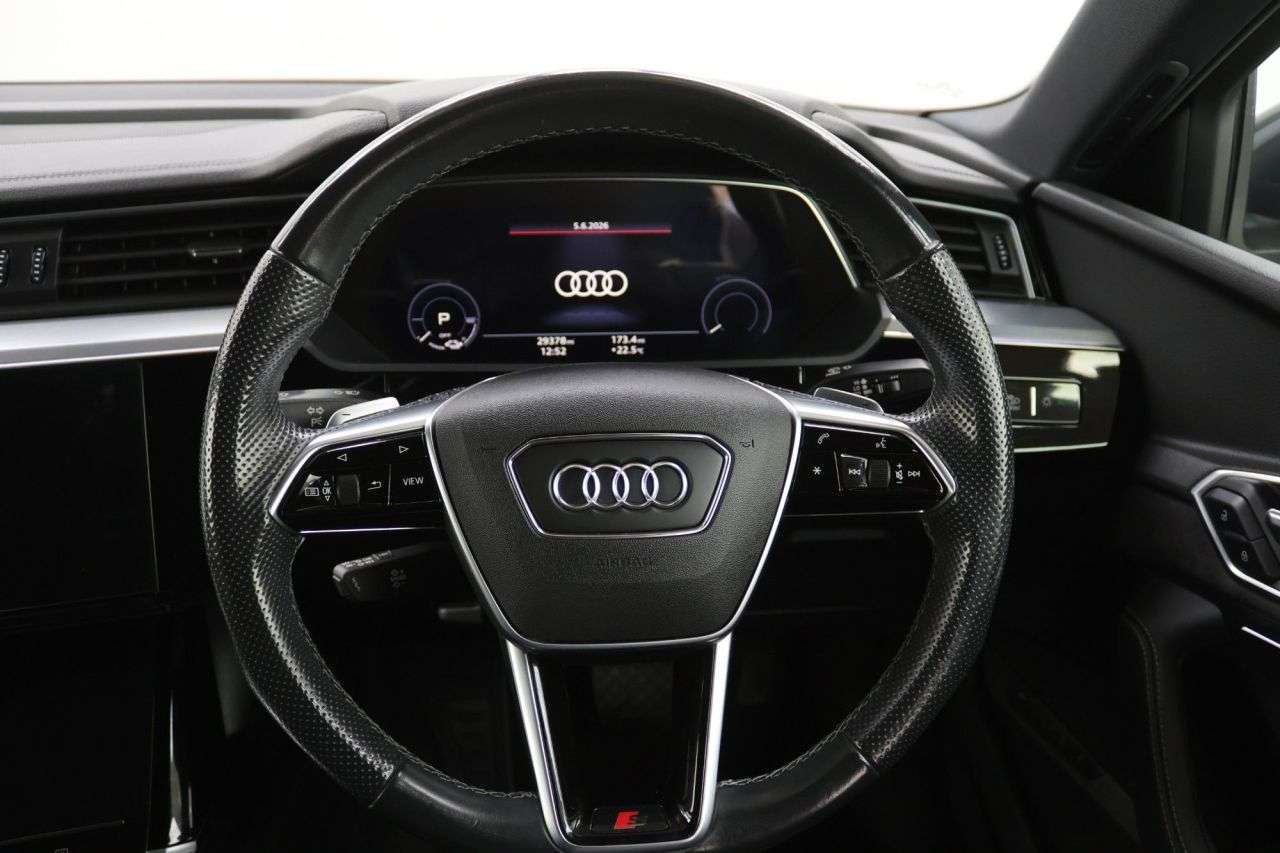 2021 AUDI E-TRON 2021 AUDI E-TRON