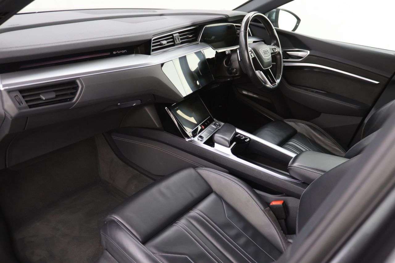 2021 AUDI E-TRON 2021 AUDI E-TRON