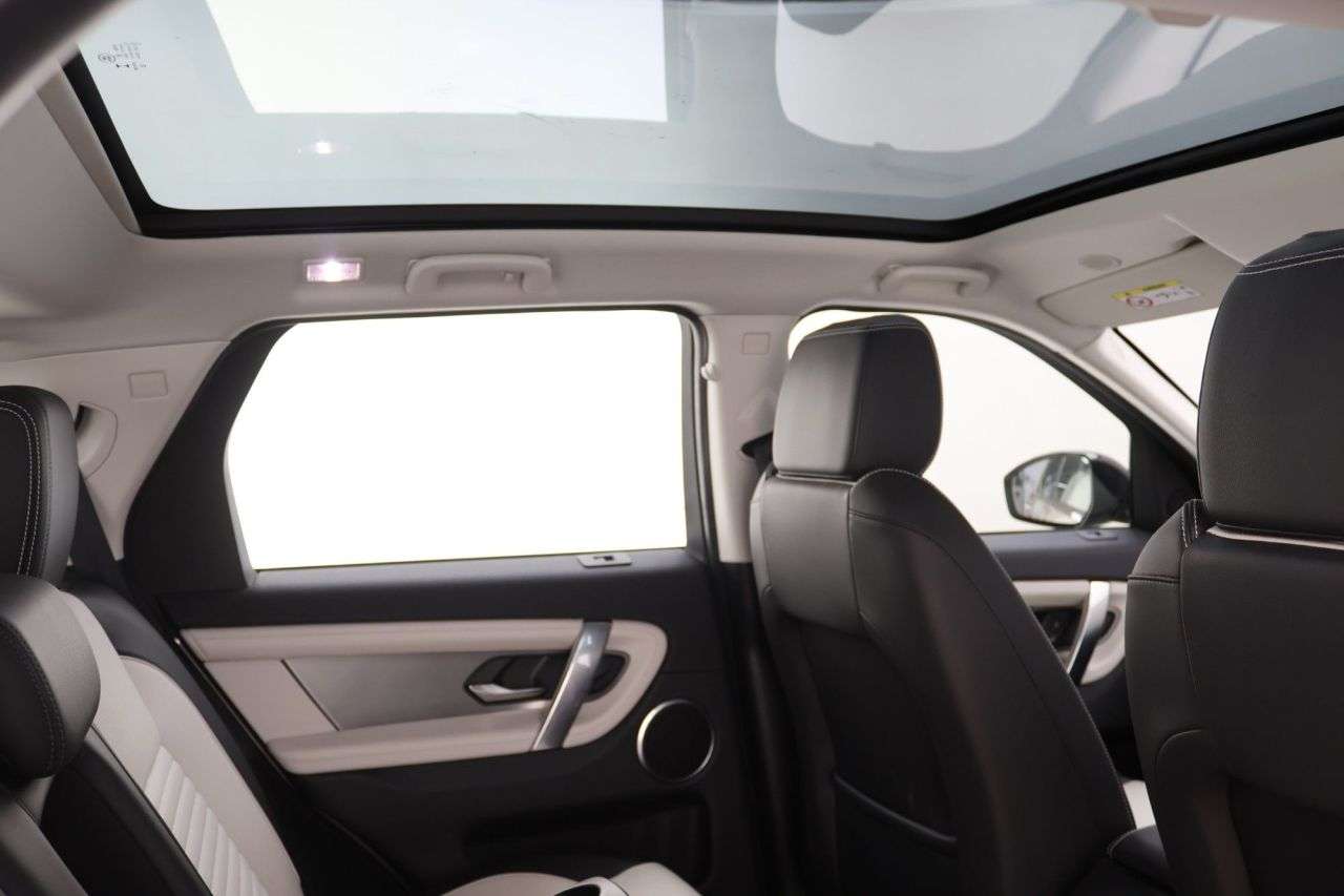A 2022 LAND ROVER DISCOVERY SPORT 1.5 P300e 12.2kWh Urban Edition SUV 5dr Petrol Plug-in Hybrid Auto 4WD Euro A 2022 LAND ROVER DISCOVERY SPORT 1.5 P300e 12.2kWh Urban Edition SUV 5dr Petrol Plug-in Hybrid Auto 4WD Euro