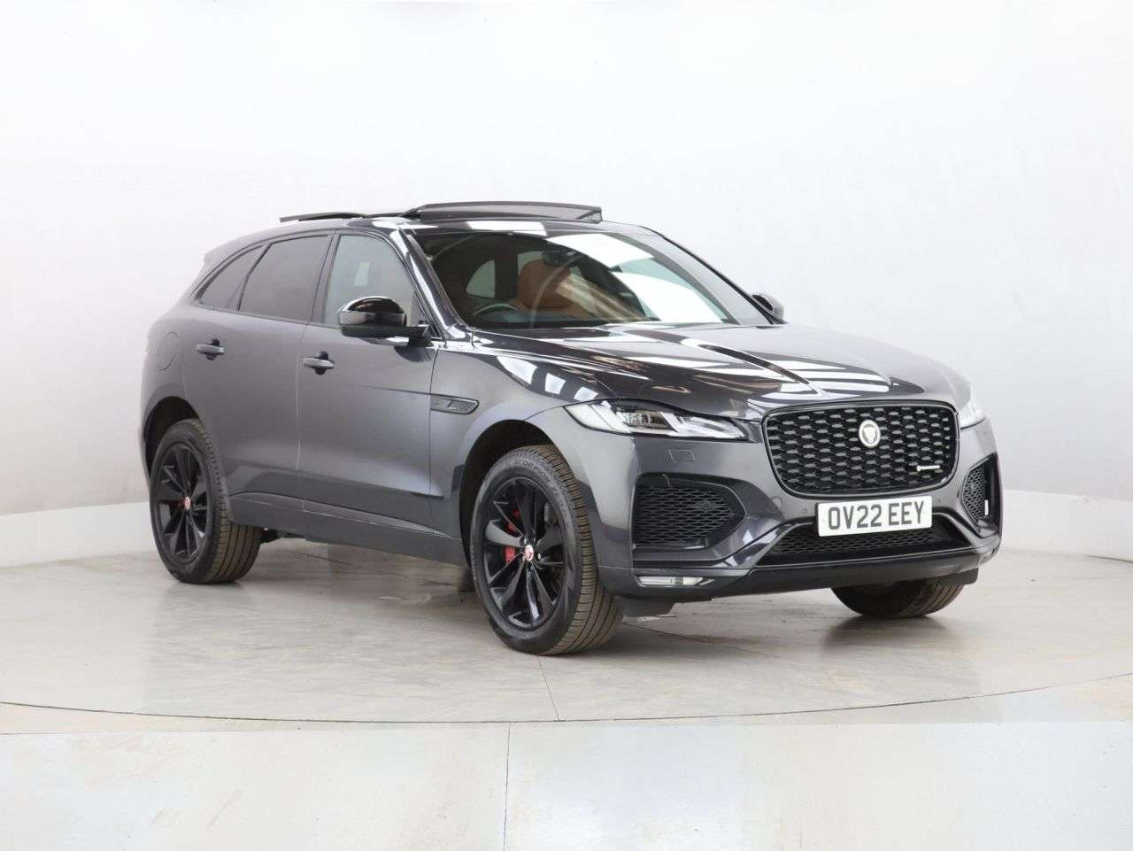A 2022 JAGUAR F-PACE 2.0 P400e 17.1kWh R-Dynamic SE SUV 5dr Petrol Plug-in Hybrid Auto AWD Euro A 2022 JAGUAR F-PACE 2.0 P400e 17.1kWh R-Dynamic SE SUV 5dr Petrol Plug-in Hybrid Auto AWD Euro