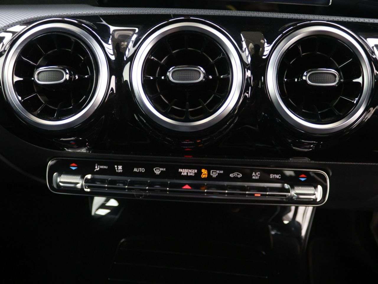 2020 MERCEDES-BENZ A CLASS 2020 MERCEDES-BENZ A CLASS