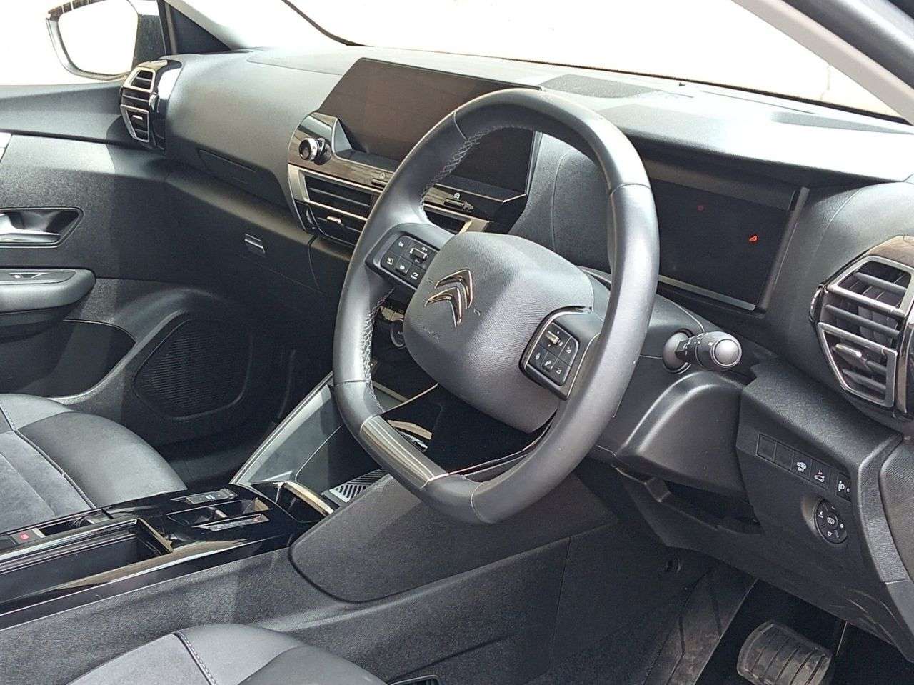 2024 CITROEN E-C4 X 2024 CITROEN E-C4 X