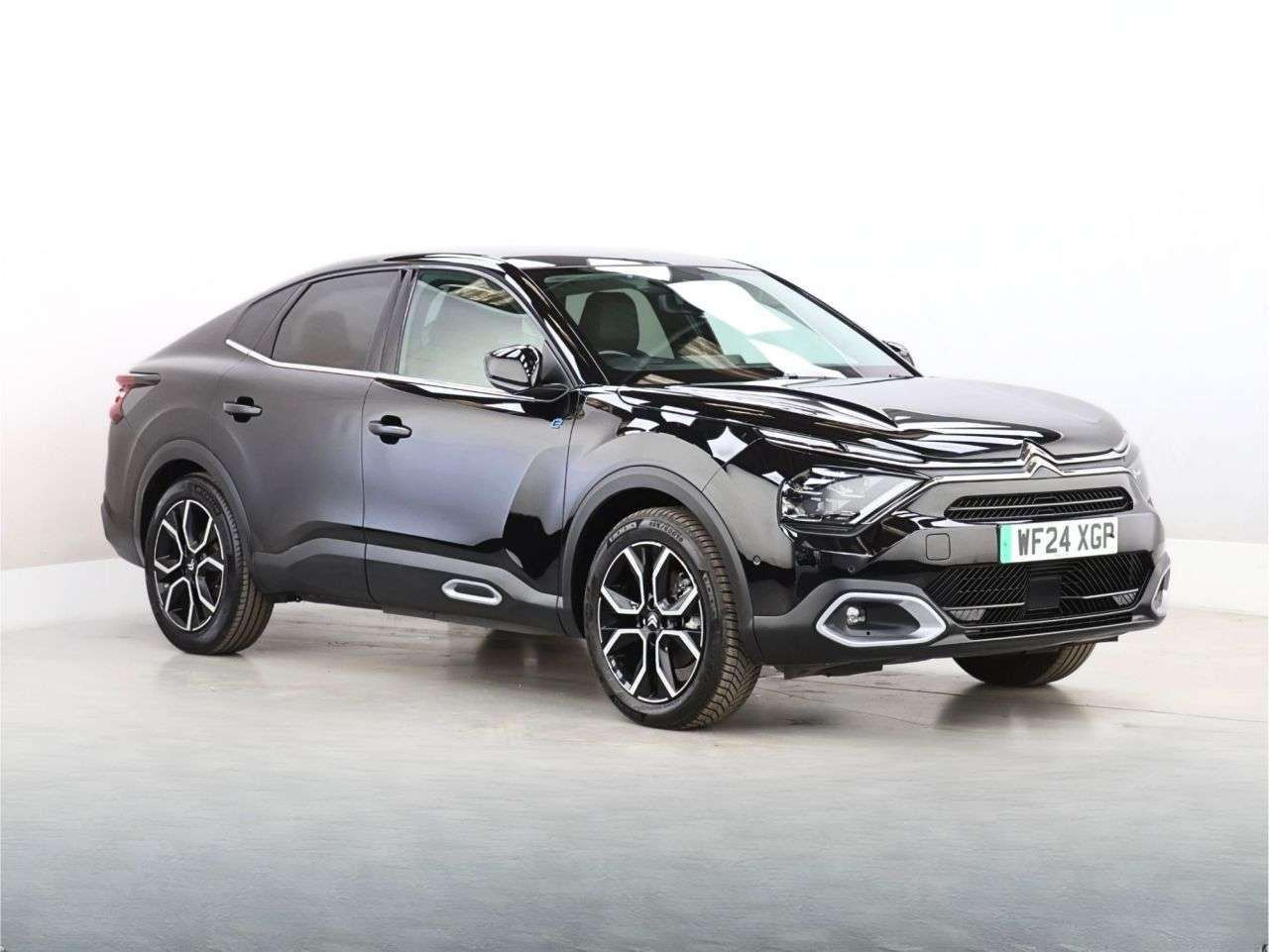 A 2024 CITROEN E-C4 X 50kWh MAX Fastback 4dr Electric Auto (7.4kW Charger) (136 ps) A 2024 CITROEN E-C4 X 50kWh MAX Fastback 4dr Electric Auto (7.4kW Charger) (136 ps)