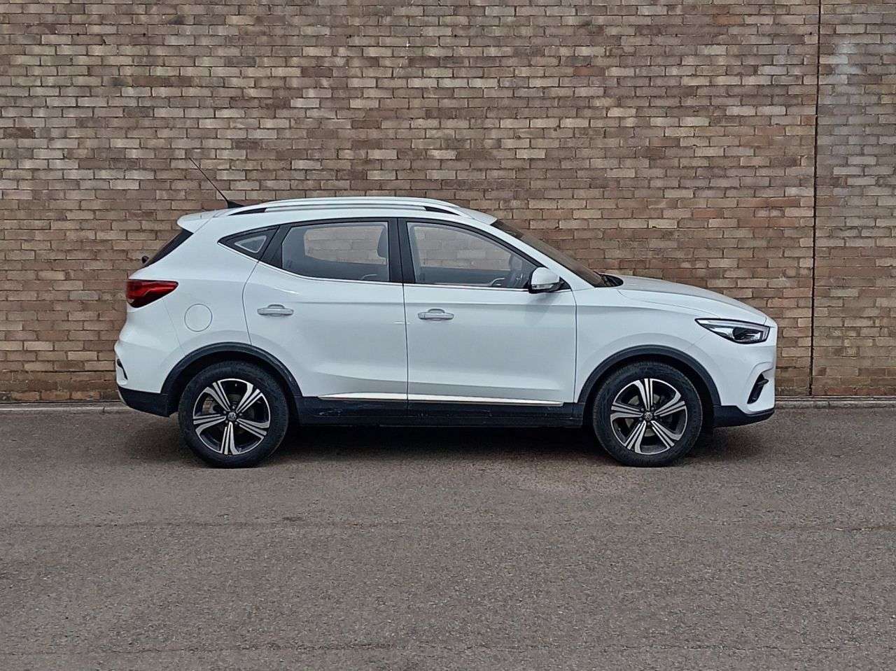 A 2023 MG MG ZS 1.5 VTi-TECH Excite SUV 5dr Petrol Manual Euro 6 (s/s) (106 ps) A 2023 MG MG ZS 1.5 VTi-TECH Excite SUV 5dr Petrol Manual Euro 6 (s/s) (106 ps)