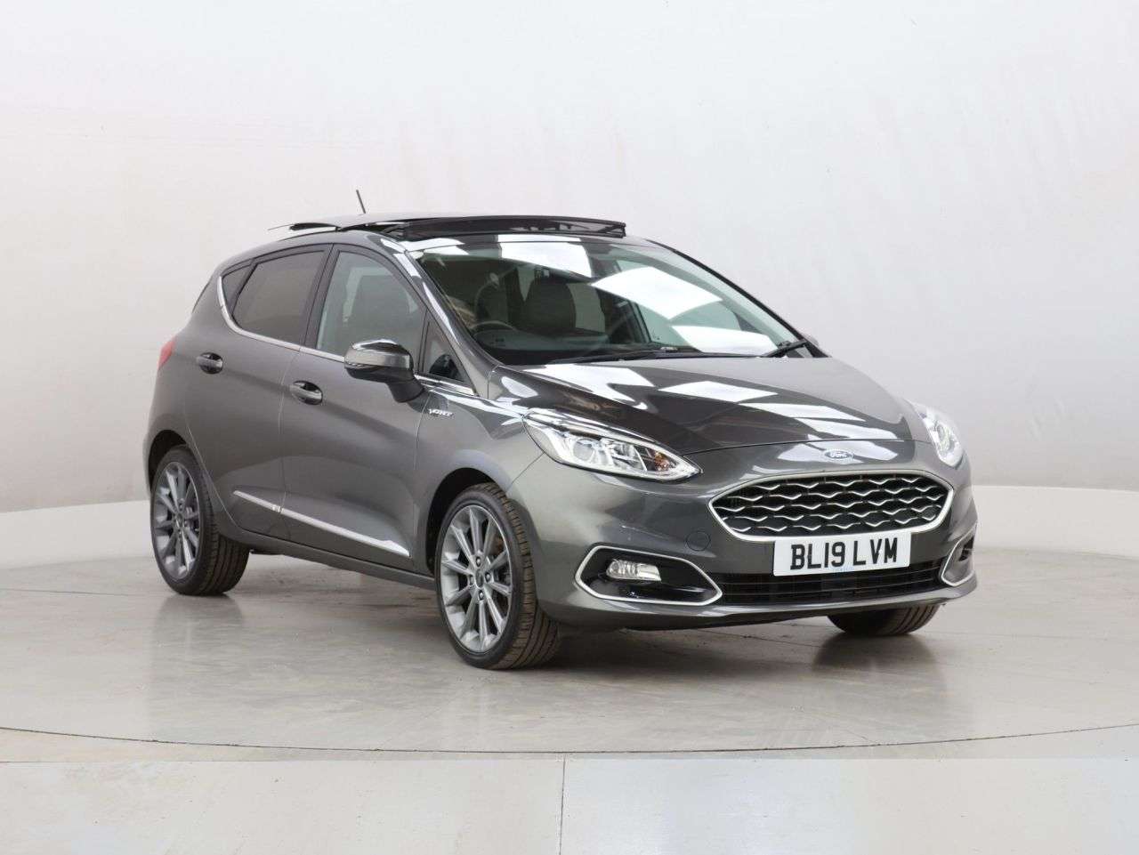 A 2019 FORD FIESTA 1.0T EcoBoost GPF Vignale Hatchback 5dr Petrol Manual Euro 6 (s/s) (125 ps) A 2019 FORD FIESTA 1.0T EcoBoost GPF Vignale Hatchback 5dr Petrol Manual Euro 6 (s/s) (125 ps)