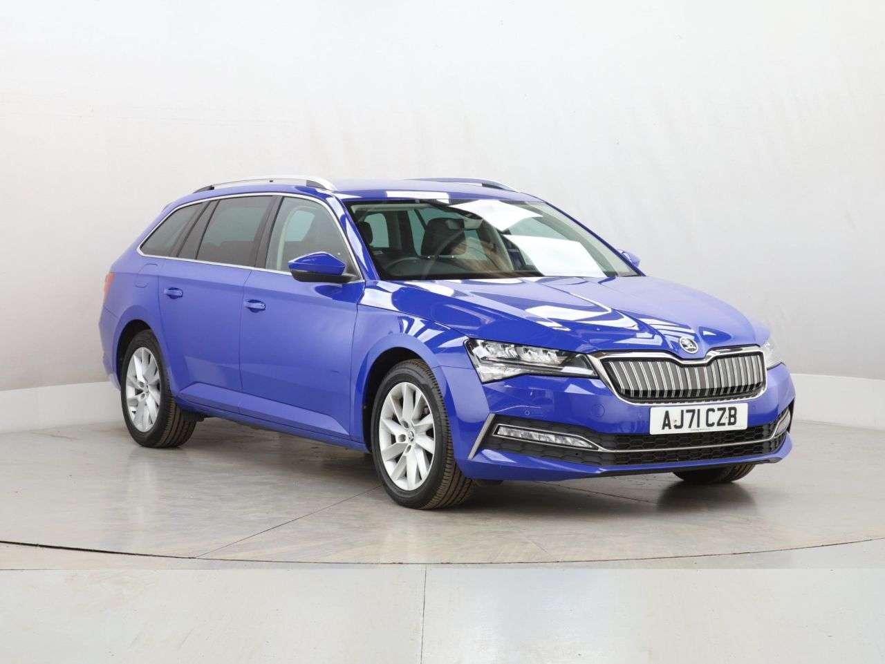A 2021 SKODA SUPERB 1.4 TSI iV 13kWh SE Technology Estate 5dr Petrol Plug-in Hybrid DSG Euro 6 A 2021 SKODA SUPERB 1.4 TSI iV 13kWh SE Technology Estate 5dr Petrol Plug-in Hybrid DSG Euro 6